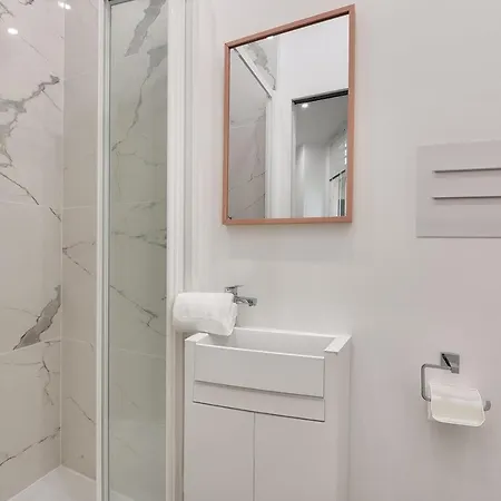 Urban Flat 165 - Near Champs Elysees Paris