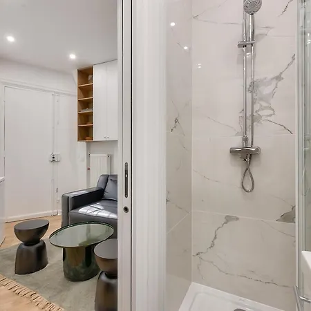 Urban Flat 165 - Near Champs Elysees * Paris